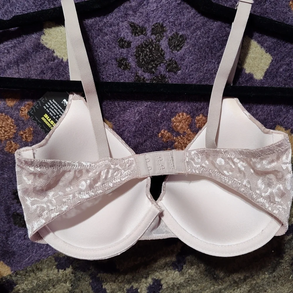 Two 34D NWTs Maidenform T-shirt Bras 2 For 1 - Picture 9 of 11
